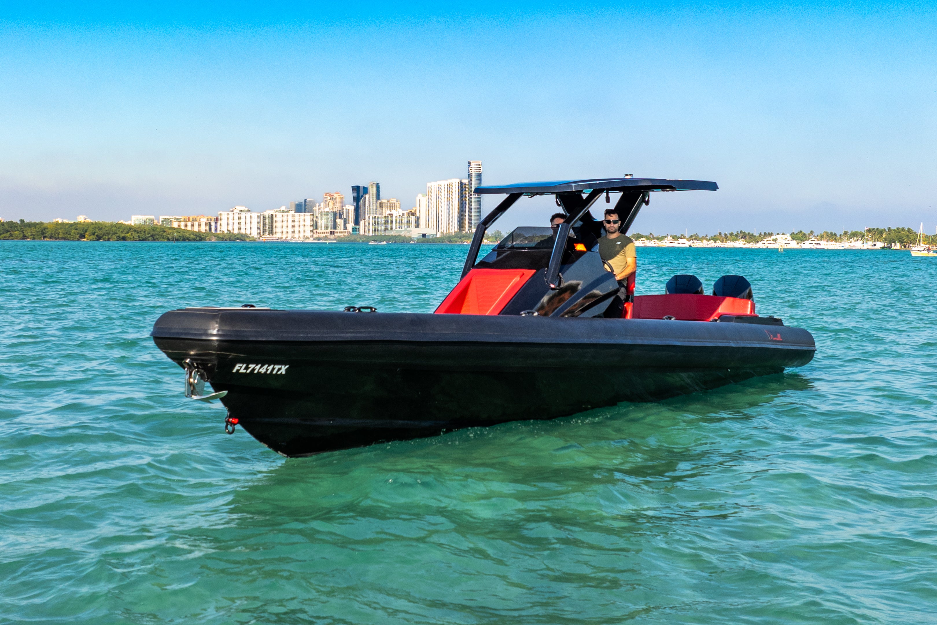 Center Console RIB Boat vs. Traditional Inflatable Dinghy Comparison