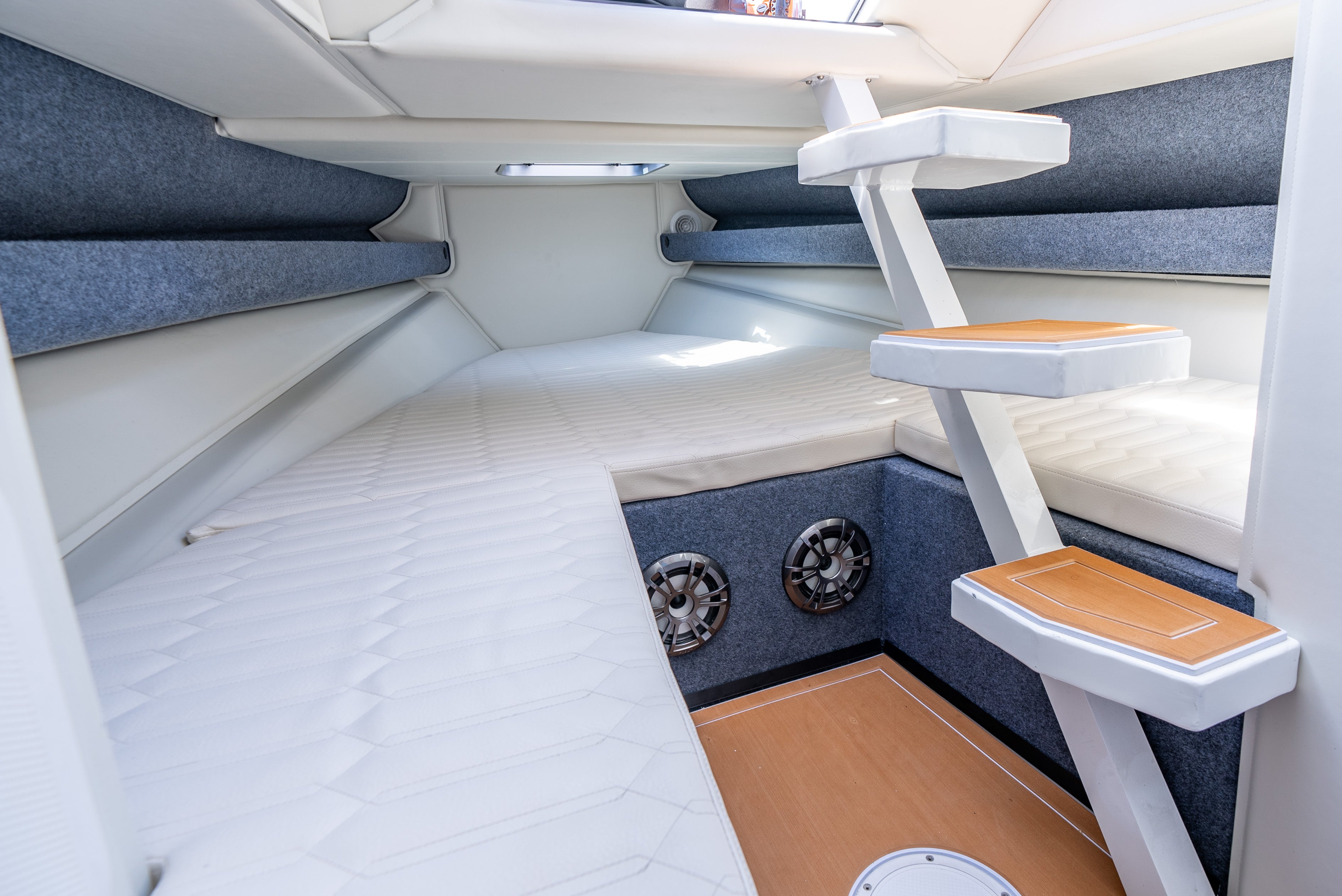 Best Power Catamaran: The Complete Guide